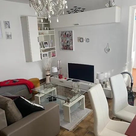Apartman Nela *
